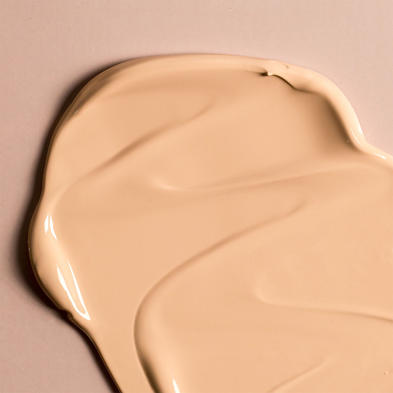 Fluffy Fixing Foundation (SPF50 PA++++) image 2